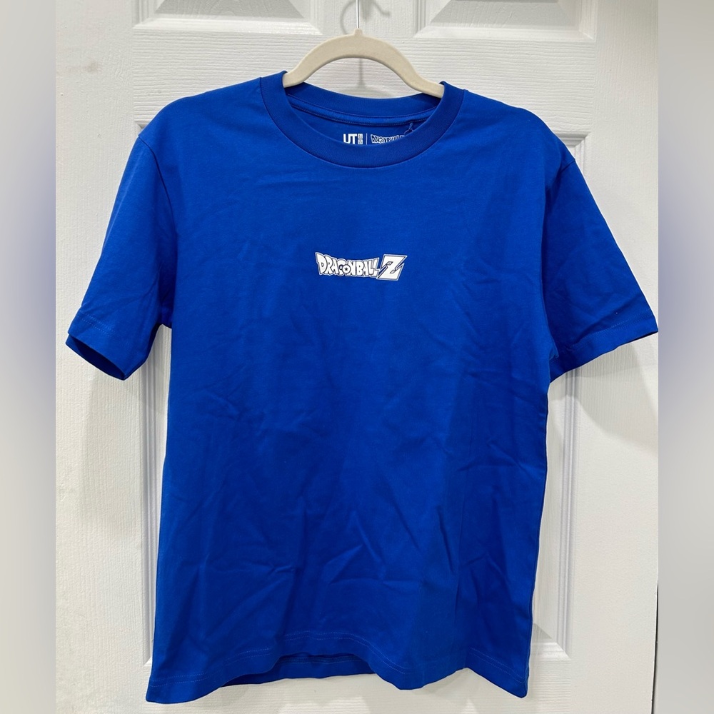 Uniqlo Dragon Ball Z Attack Of The Saiyans UT Short Sleeve Graphic TShirt Size S